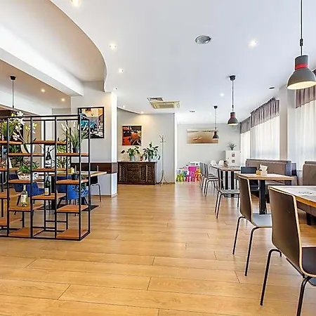 酒店 Hotel Dobczyce 多布奇采