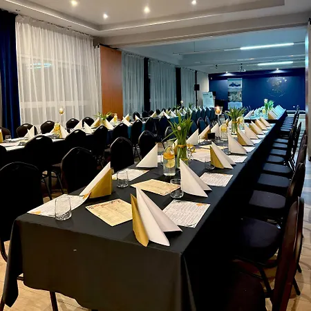 Hotell Hotel Dobczyce 3*